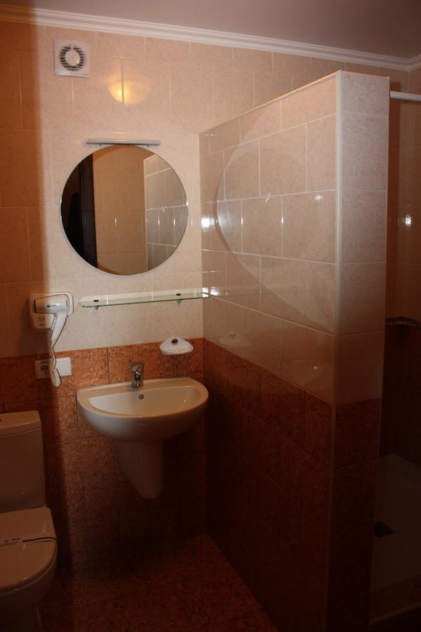 Hotel Gostynnyi Dvir Bucha Quarto foto